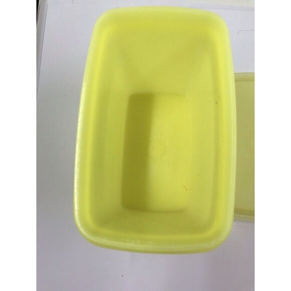 Tupperware 1243-3 Yellow Shelf Saver 2 Storage Containers With Lids Vintage - Picture 9 of 15